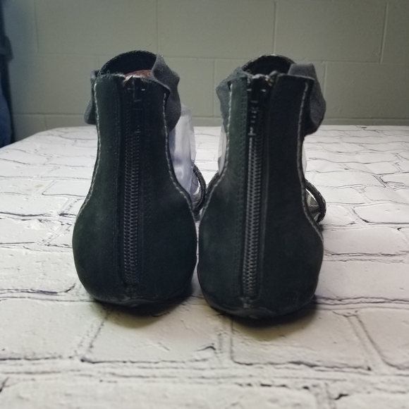 Cushe Clover black thong gladiator sandals - Picture 4 of 13